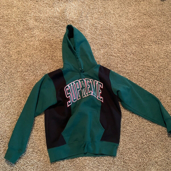 paneled arc hooded sweatshirt